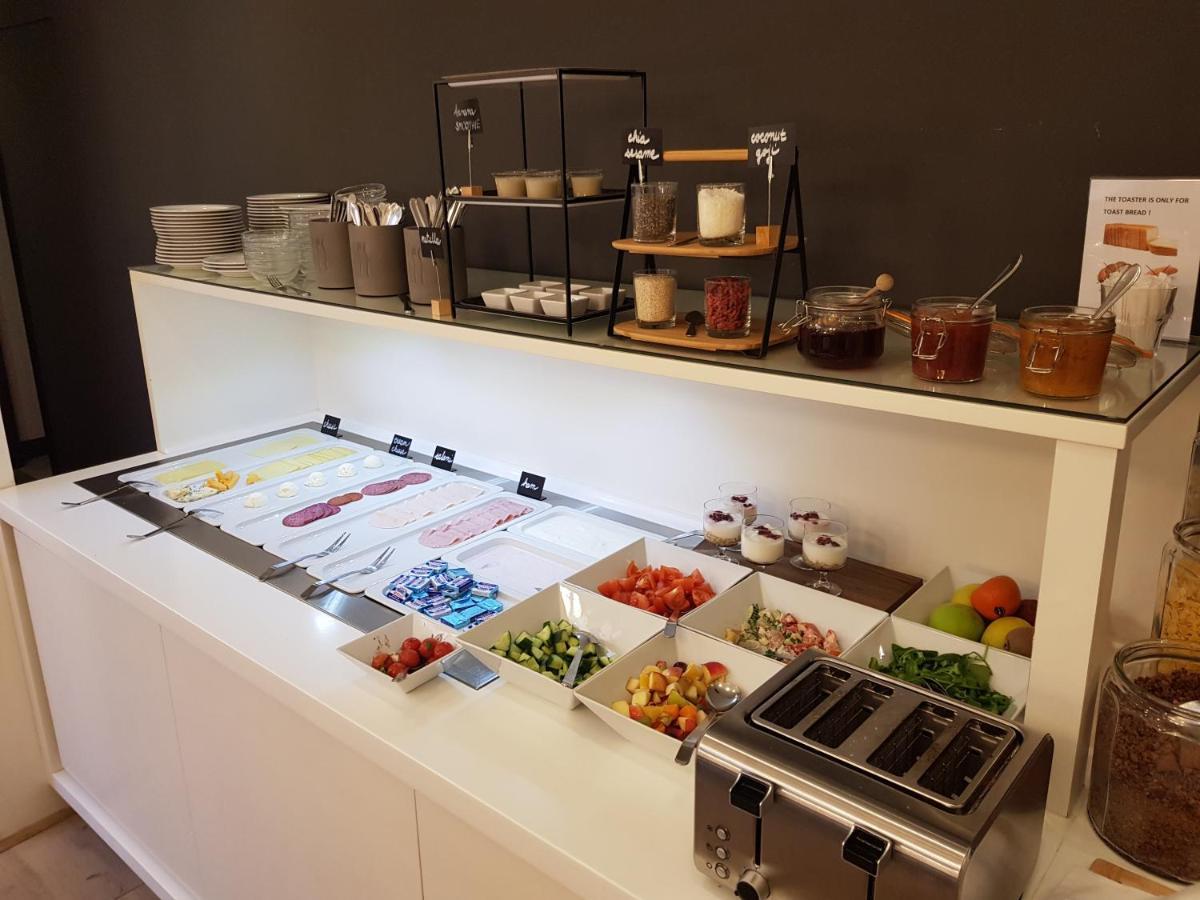 Pure White Hotel Prague Luaran gambar