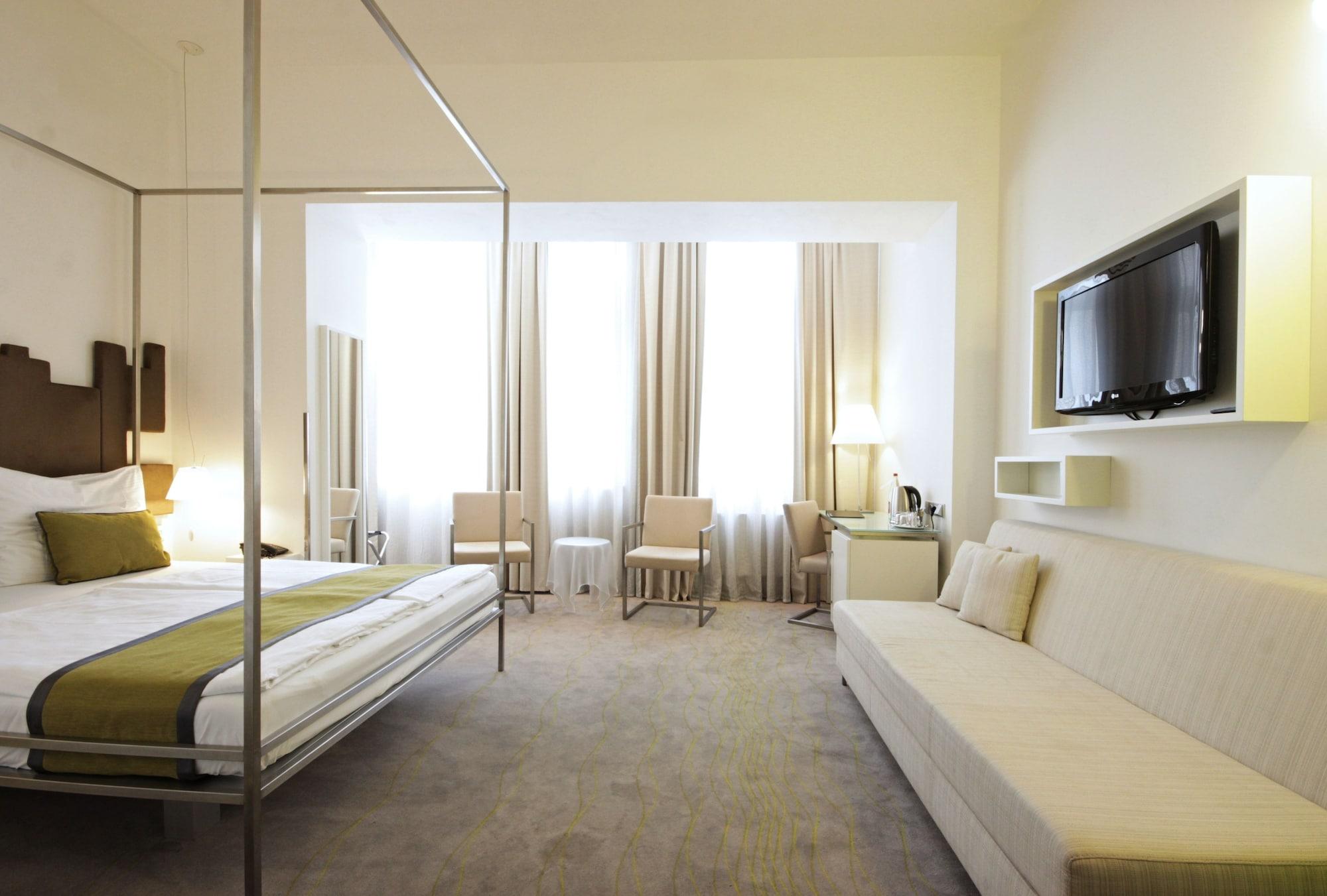 Pure White Hotel Prague Luaran gambar