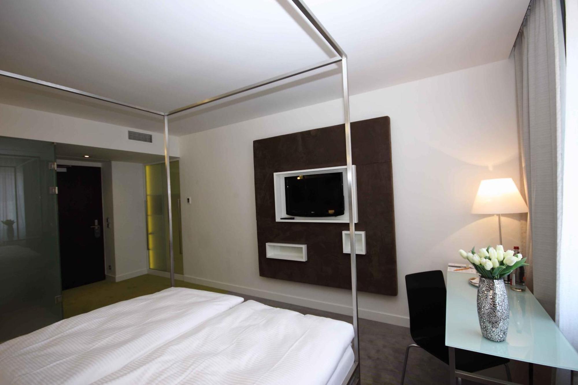 Pure White Hotel Prague Luaran gambar