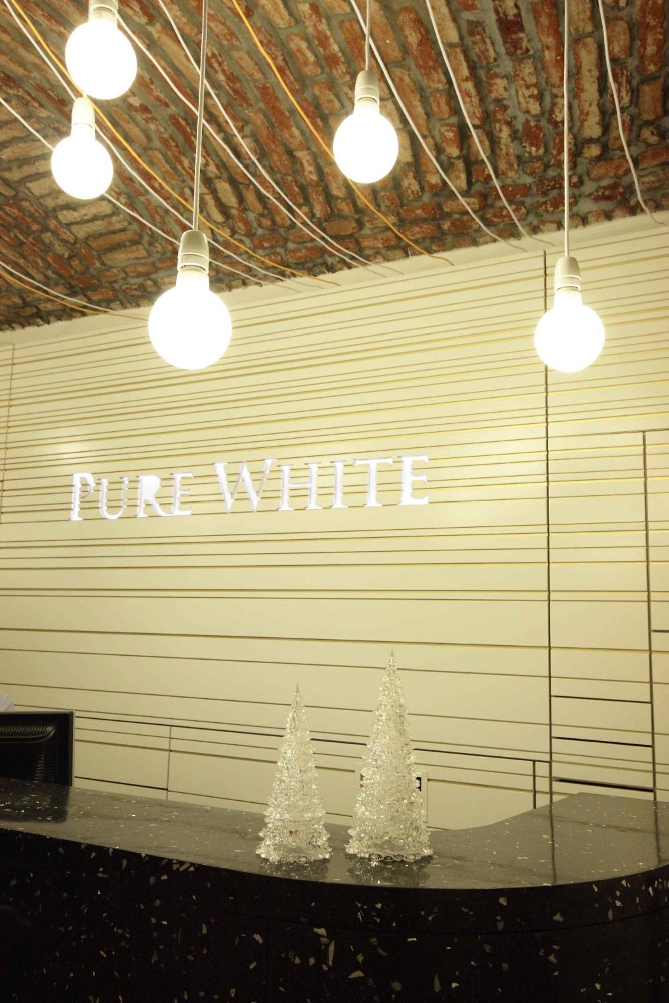 Pure White Hotel Prague Luaran gambar
