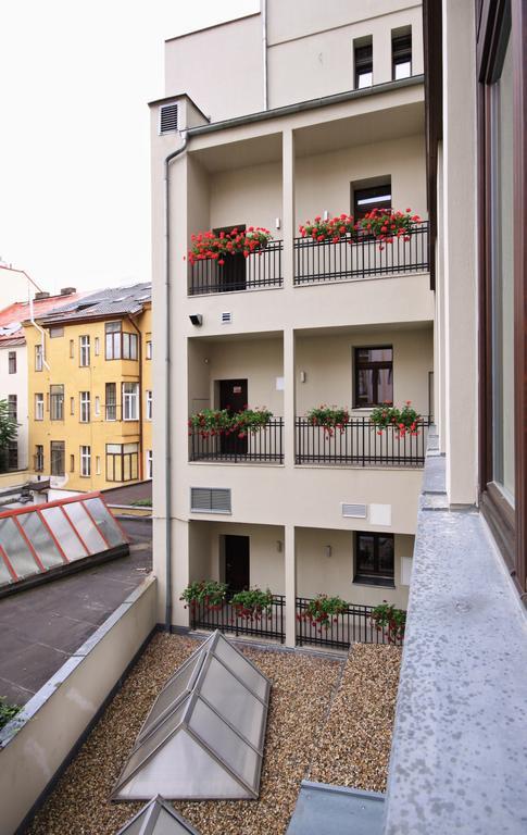 Pure White Hotel Prague Luaran gambar